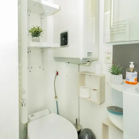 Apartment Bnbnova - Champs Elysees & Arc De Triomphe Paris
